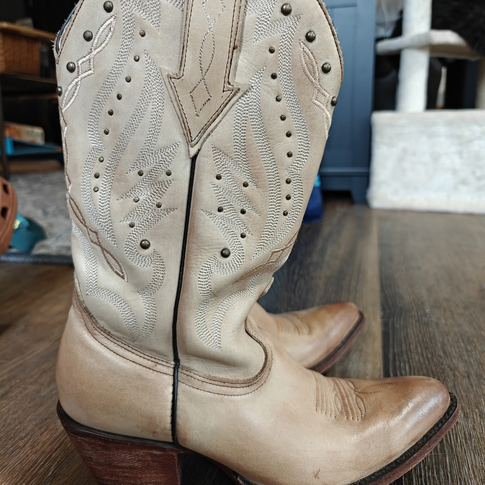 Idyllwind Cream and Brown Heeled Boots